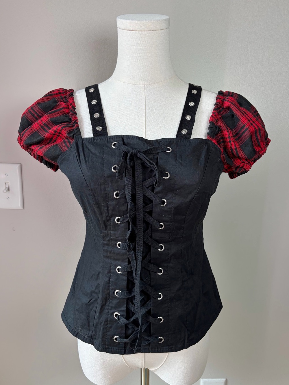 Hot Topic Black Lace Up Top with Grommet Straps and Red Plaid Puff Sleeves